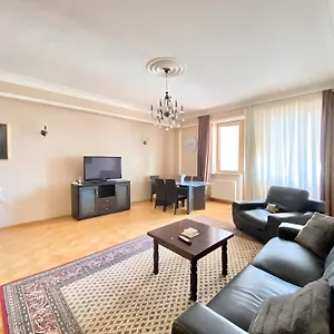 King-size In The Heart Of Апартаменты